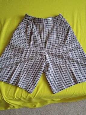 JH Collectibles Houndstooth Wool Short in Navy and Tan 100% Pure Wool Size 10